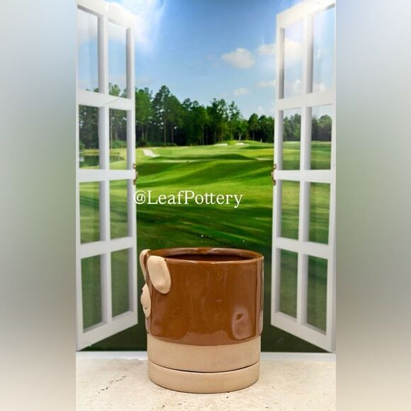 Pirulo Dog Brown/ Beige Ceramic Planter Pot with Saucer Attached - Picture 8 of 11